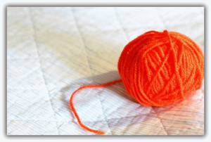 Значение цветов нитки на запястье - оранжевая нить